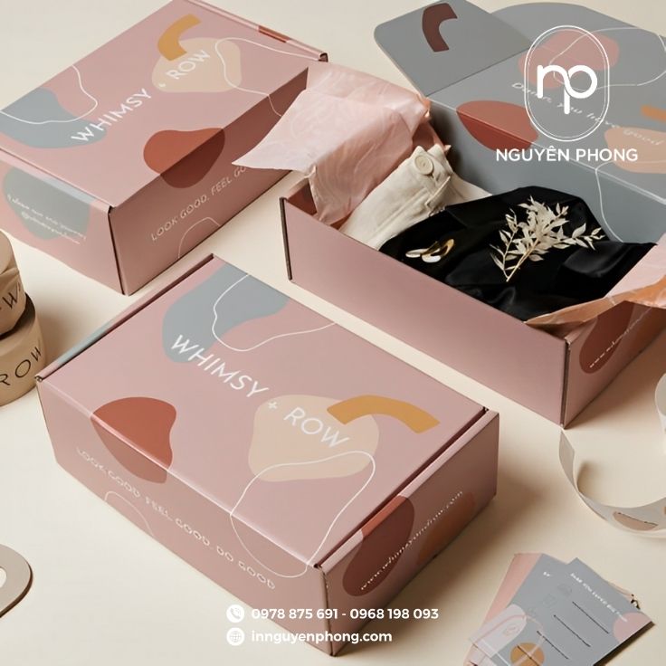 Hộp đựng quần áo thiết kế nổi bật